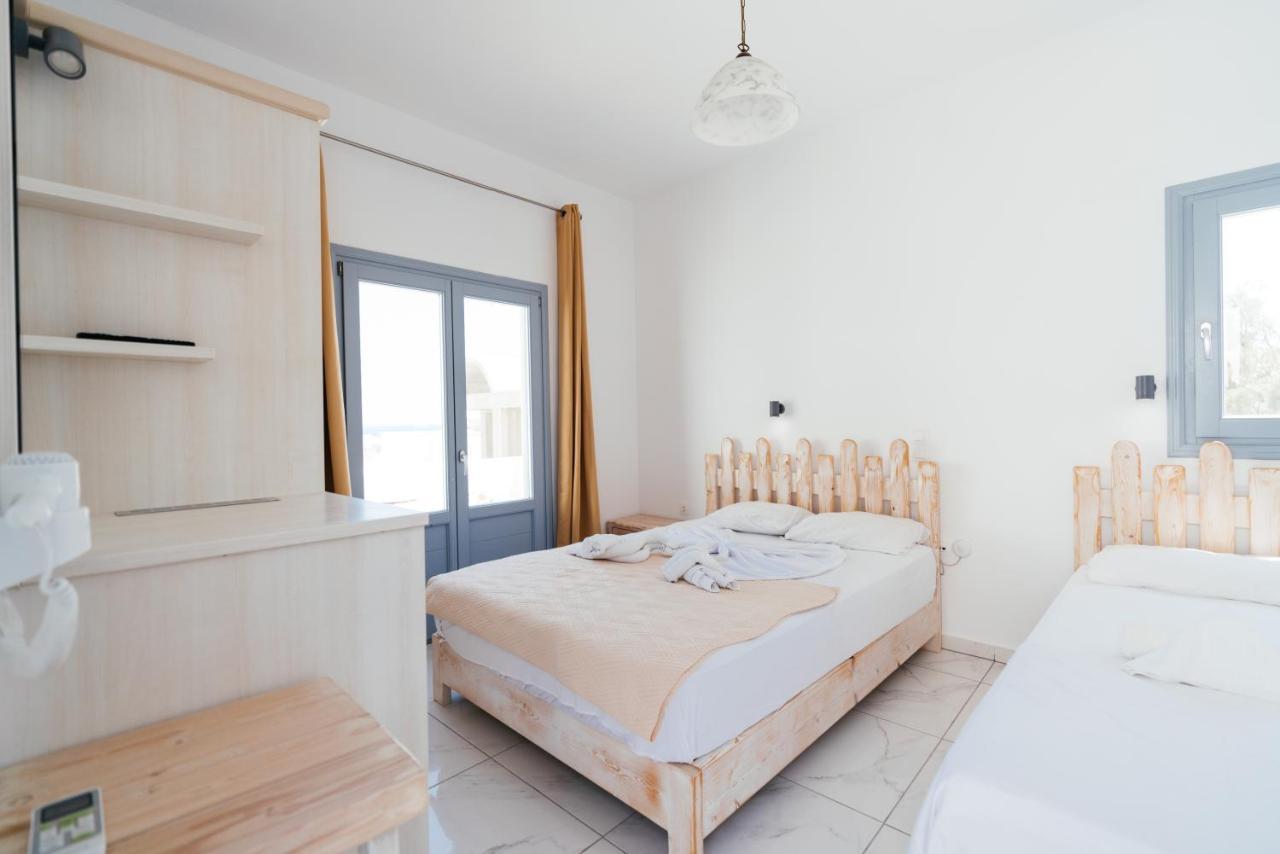 Dodomar Selection Hotel Perissa  Bagian luar foto