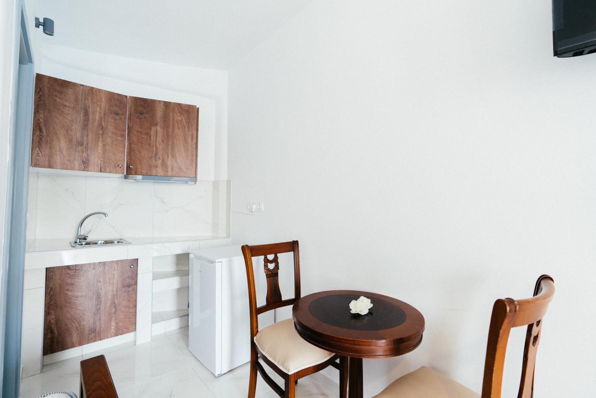 Dodomar Selection Hotel Perissa  Bagian luar foto