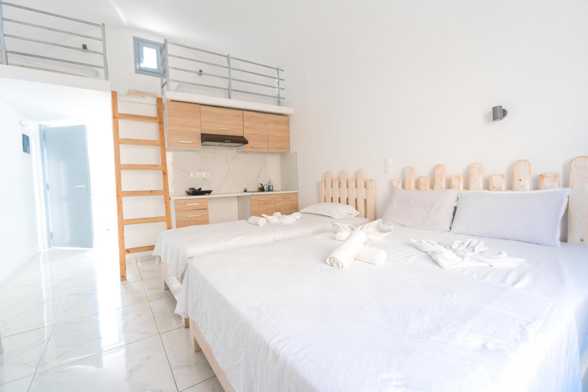 Dodomar Selection Hotel Perissa  Bagian luar foto