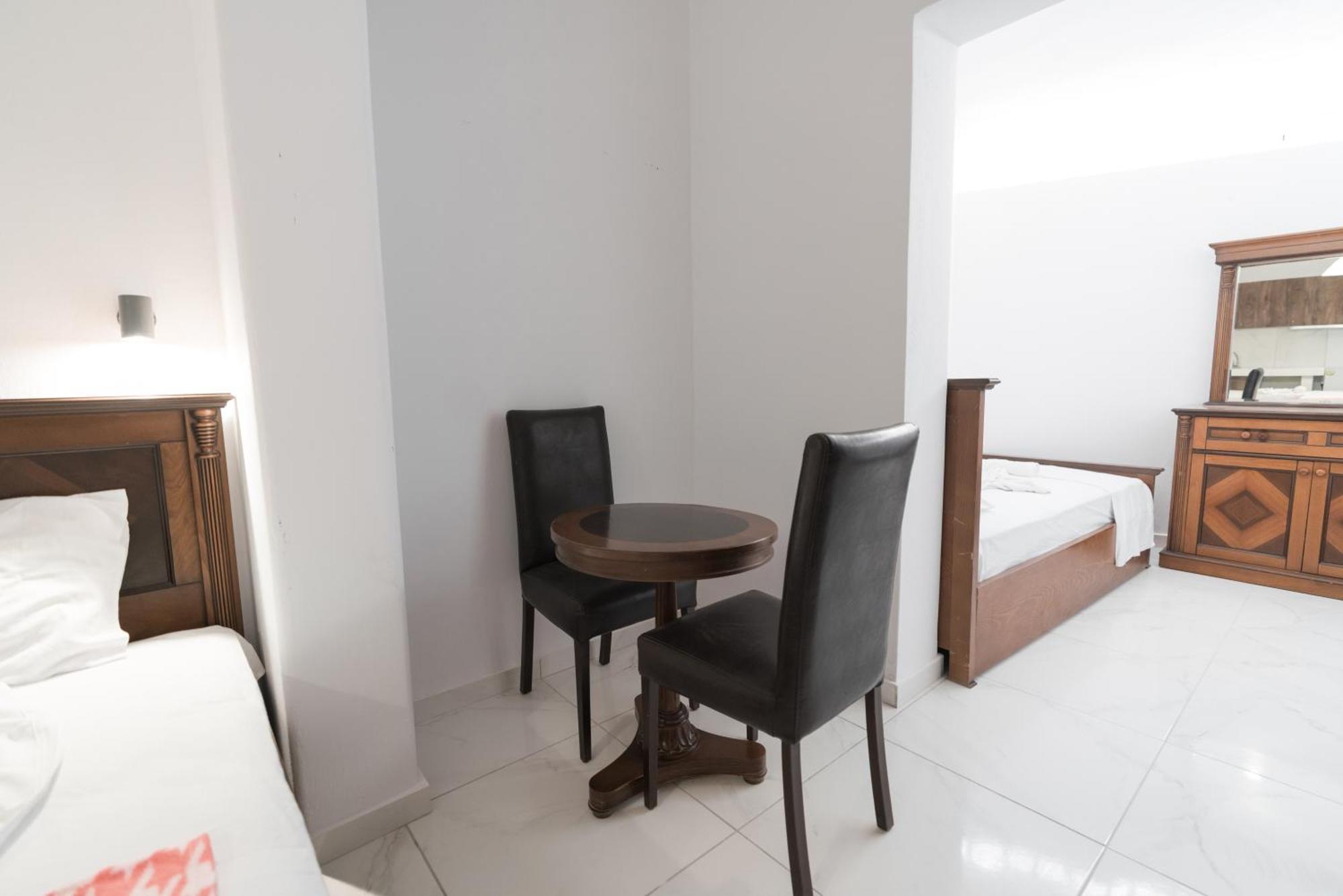 Dodomar Selection Hotel Perissa  Ruang foto